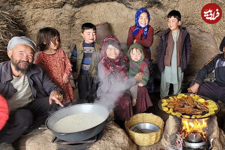ببینید؛ غذای روستایی در افغانستان؛ پخت خورشت بامیه در کوهستان