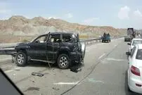 (ویدئو) لحظه فرار راننده کامیون پس از تصادف و له کردن خودرو تویوتا پرادو