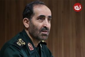 عکس؛ سفر به تاریخ؛ «سردار شادمانی، فرمانده قرارگاه خاتم‌الانبیا» در کنار «صیاد شیرازی» در جبهه