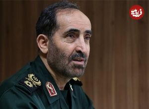 عکس؛ سفر به تاریخ؛ «سردار شادمانی، فرمانده قرارگاه خاتم‌الانبیا» در کنار «صیاد شیرازی» در جبهه