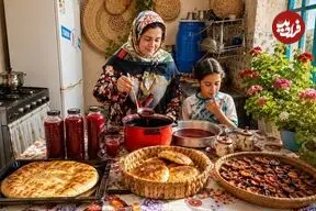 ببینید| غذای روستایی در ایران؛ پخت نان تازه و تهیه شربت آلو خانگی