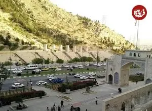 عکس| سفر به ایران قدیم؛ منظرۀ «دروازه قرآن و تنگ الله اکبر شیراز» در دوران قاجار