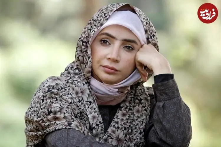 تصاویر؛ هم اتاق خواب و هم اتاق کار؛ شبنم قلی‌خانی در بیگانه‌ای با من است