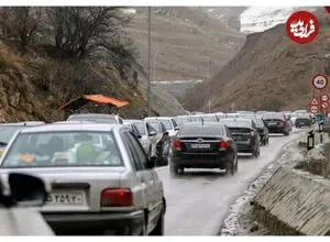 ترافیک سنگین در جاده چالوس/ بارش برف و باران در جاده‌های ۸ استان