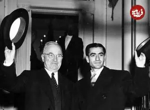 عکس| سفر در زمان؛ «محمدرضا پهلوی» و «شهردار تهران» در کنار برج شهیاد؛ سال 50