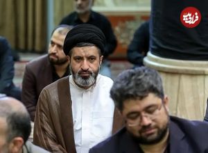 عکس؛ سفر به تاریخ؛ «سید مسعود خامنه‌ای، فرزند رهبر انقلاب» در مراسم ترحیم سید ابراهیم رئیسی