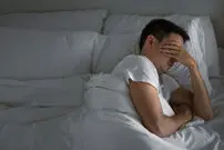 ۴ دلیل اصلی که چرا در طول شب نمی‌خوابید؟