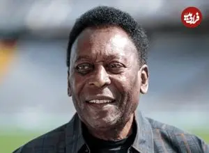 عکس| سفر در زمان؛ «پله» در 20 سالگی و در حال بازدید از یک مدرسه پسرانه؛ سال 1339