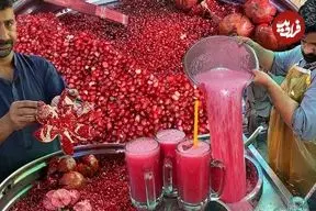 ببینید| غذای خیابانی در پاکستان؛ تهیه آب انار طبیعی به روشی متفاوت در کراچی