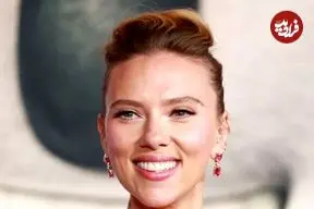 عکس| سفر در زمان؛ «اسکارلت جوهانسون» در 18 سالگی در حاشیه یک مراسم؛ سال 1381