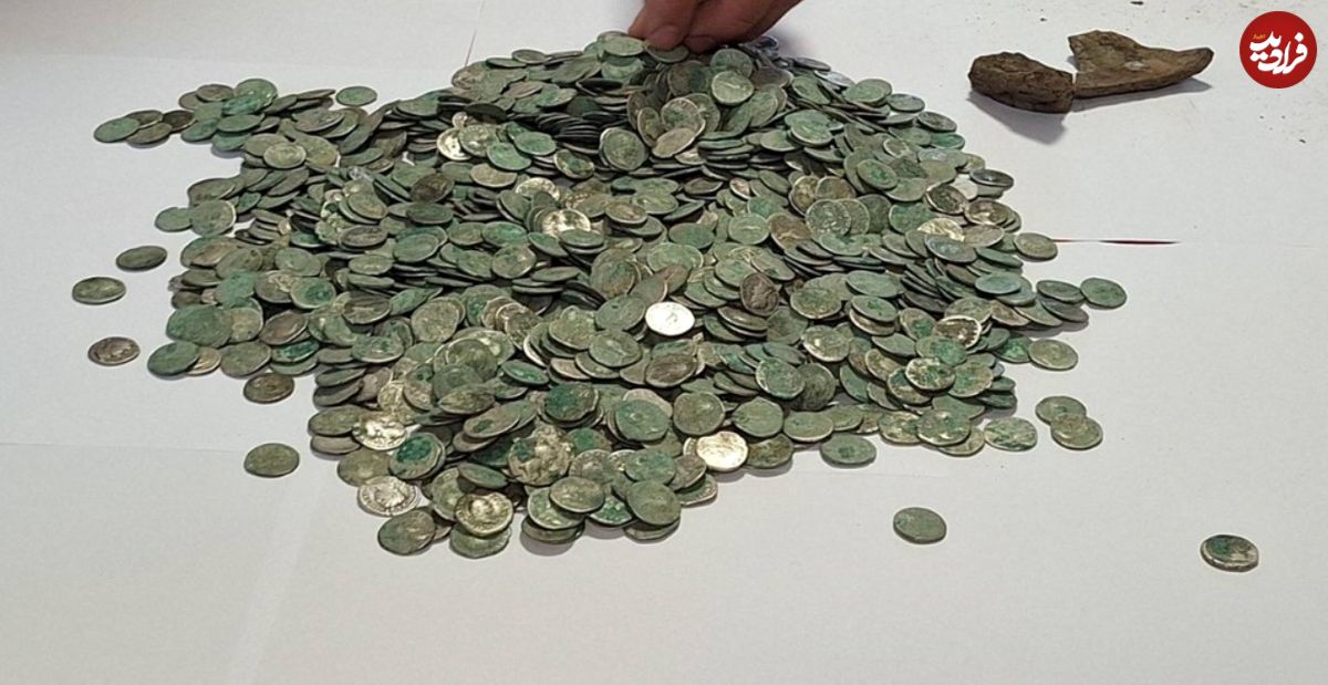 گنج سکّههای «11 امپراتور» بعد از 1500 سال توسط جستجوگر آماتور از زیر خاک بیرون آمد