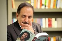 عکس| سفر به تاریخ؛ «قدرت الله ایزدی» (رشید) جلوی رستوران مک‌دونالد در آلمان؛ دهۀ 70