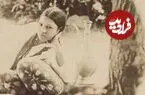 عکس| سفر زمان؛ دختر جوان با قلیان در یک باغ؛ دوران قاجار