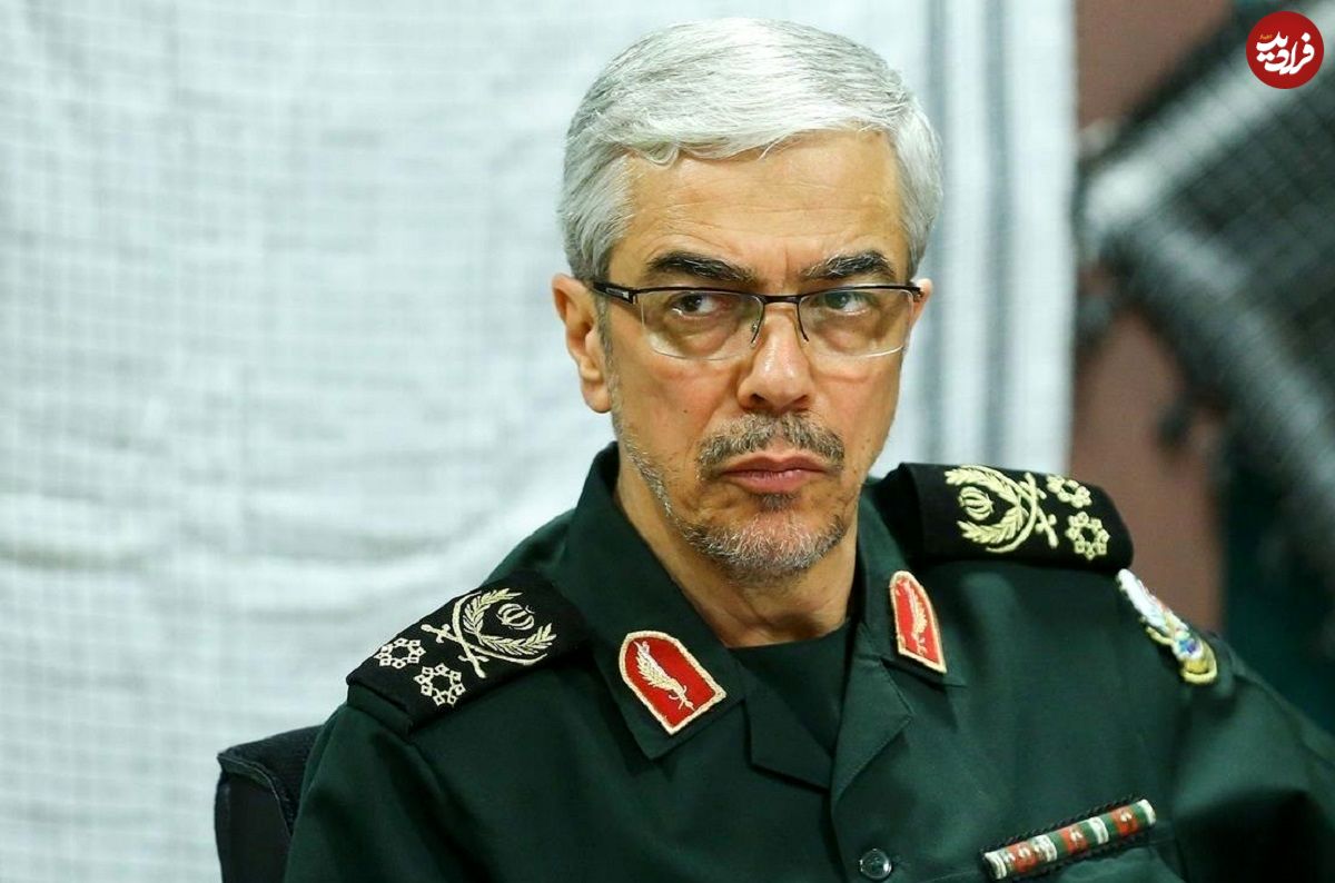 عکس؛ سفر در زمان؛ «سرلشکر باقری در حال خوش و بش با سرلشکر فیروزآبادی»؛ سال 95