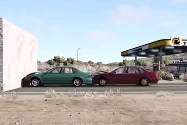 (ویدیو) تصاویر تست جالب تصادف دو خودرو در سرعت‌های مختلف