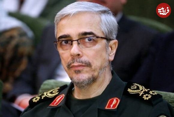 عکس؛ سفر در زمان؛ «سرلشکر باقری در کنار برادرش حسن باقری» در جبهه؛ دهه 60
