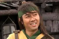 عکس| سفر زمان؛ «ماری، دوست جومونگ» در 55 سالگی در حال آواز خواندن در کنسرت