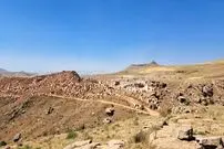  خطر در کمینِ محوطه‌های باستانی در همسایگی تخت سلیمان