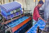 ببینید؛ مراحل دیدنی تولید انبوه پارچه لُنگی (Lungi) در پاکستان