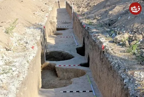 حلقۀ 2200 ساله با تصویر «ملکۀ مصر باستان» در یک خانۀ باستانی در روسیه پیدا شد