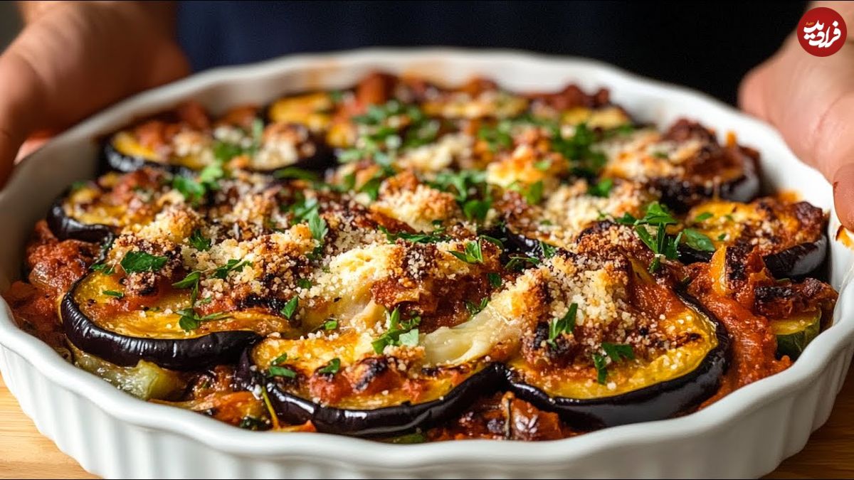 ببینید؛ طرز تهیه یک غذای جدید ایتالیایی با بادمجان و سوسیس 