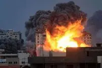 عکس؛ روش صحیح چسب زدن پنجره‌ها در زمان جنگ و حمله هوایی