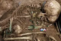 (تصاویر) کشف اسکلت کودکان سه هزار ساله در سگزآباد قزوین