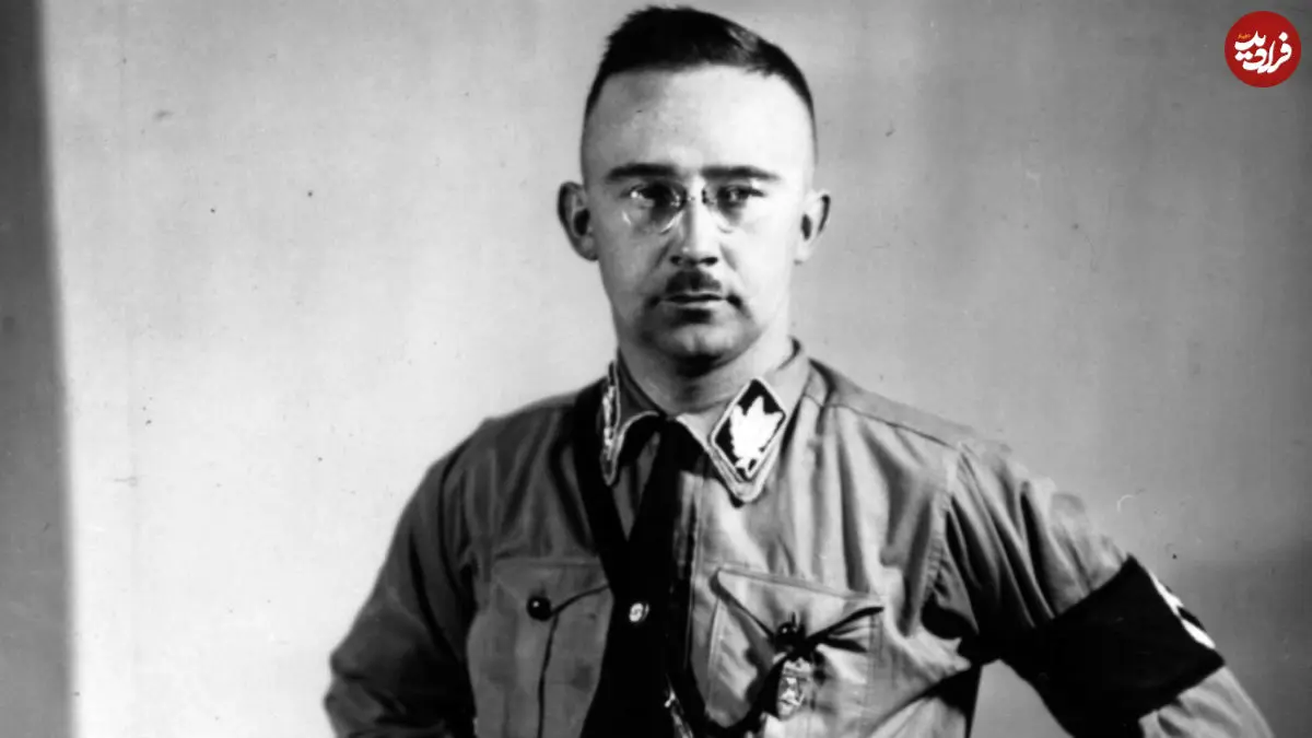 عکس| سفر در زمان؛ «هاینریش هیملر» در حال سخنرانی برای گروهی از زنان جوان حامی هیتلر؛ سال 1315