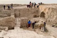 تصویر باستانی «یک خدا، یک الهه و یک انسان-عقرب» در کاخ نینوای عراق کشف شد