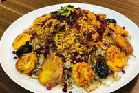 رشته پلو نوستالژیک با کشمش سرخ‌شده بدون گوشت به روش مادربزرگ ها