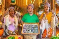 ببینید| غذای روستایی در سنگاپور؛ کباب اردک شکم پر با خرچنگ، صدف و سبزیجات