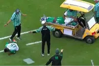 ببینید| خودروی حمل مصدوم، بازیکن دیگری را مصدوم کرد!