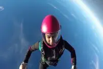 (عکس) پرش اولین زن از استراتوسفر زمین
