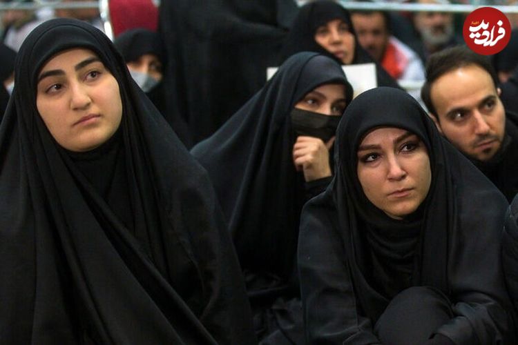 عکس؛ سفر به تاریخ؛ «زینب و نرجس، دختران سردار سلیمانی» در آغوش پدر؛ دهۀ 1390