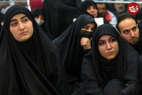 عکس؛ سفر به تاریخ؛ «زینب و نرجس، دختران سردار سلیمانی» در آغوش پدر؛ دهۀ 1390