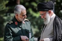 عکس؛ سفر به تاریخ؛ «سردار سلیمانی» در 37 سالگی در منزل یک جانباز کرمانی؛ سال 1372