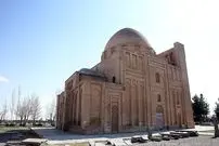 عکس| سفر به ایران قدیم؛ منظرۀ «گنبد هارونیه توس» در زمان ناصرالدین شاه قاجار