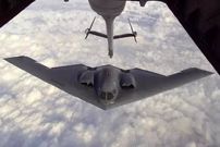 بمب افکن B-2 چند بمب حمل می‌کند و سرعت آن چقدر است؟