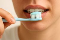 آیا بعد از هر وعده غذایی باید مسواک بزنیم؟