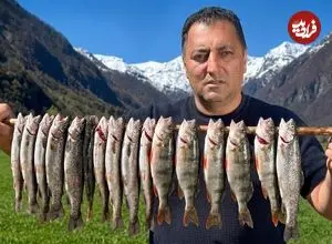 ببینید| غذای روستایی در آذربایجان؛ صید ماهی از رودخانه و کباب کردن آن روی سنگ در طبیعت