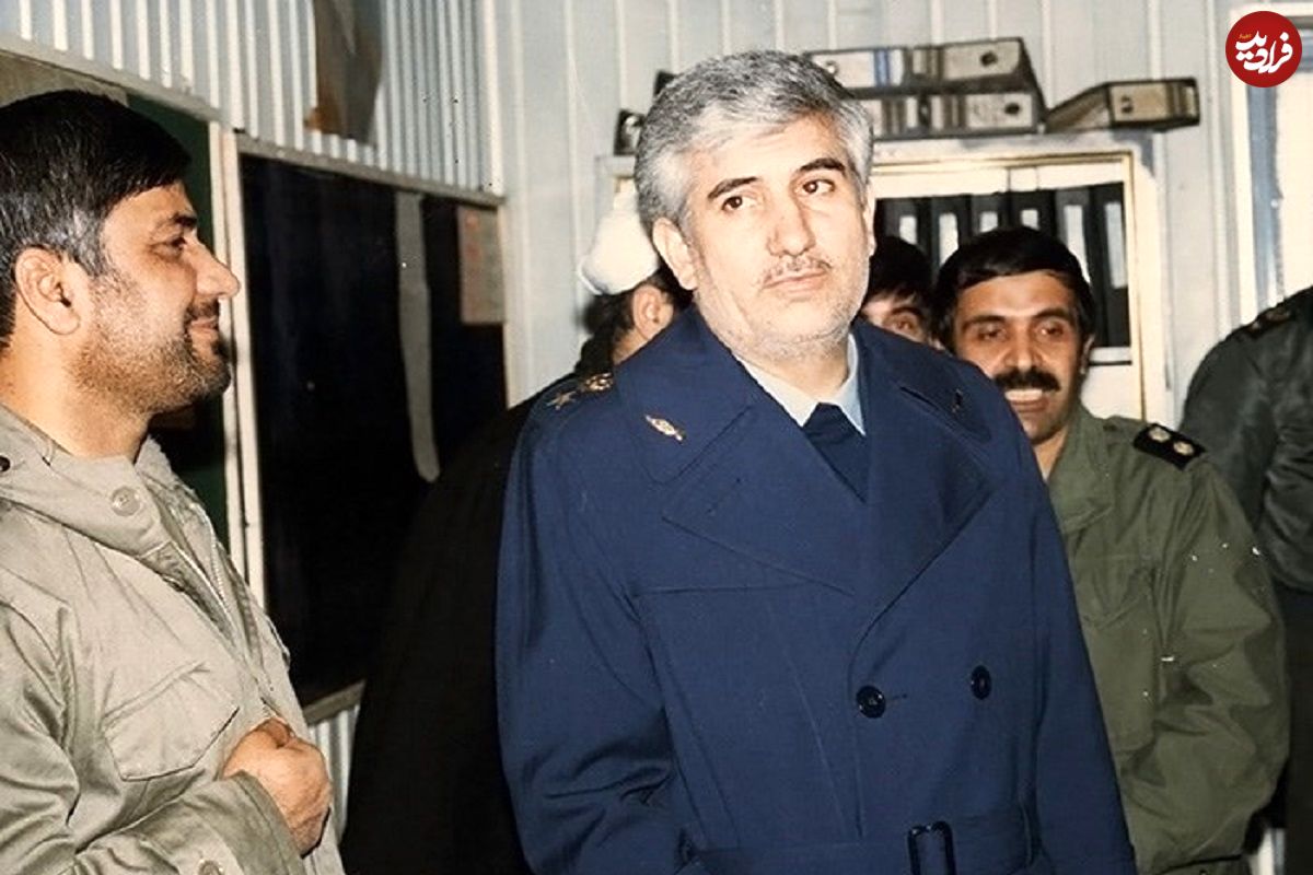 عکس؛ سفر در زمان؛ «سرتیپ ستاری در کنار هاشمی رفسنجانی و محسن رضایی»؛ سال 68