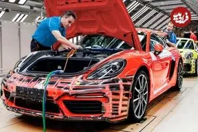 ببینید| خودروی پورشه 911 چگونه  در کارخانه تولید می شود؟