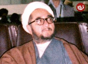 عکس| سفر در زمان؛ «محمدصادق خلخالی» در یک مسجد در کره شمالی؛ دهه 60