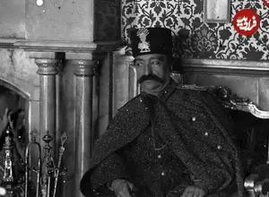 عکس| سفر در زمان؛ «ناصرالدین شاه» در ایستگاهی در آمستردام؛ سال 1268