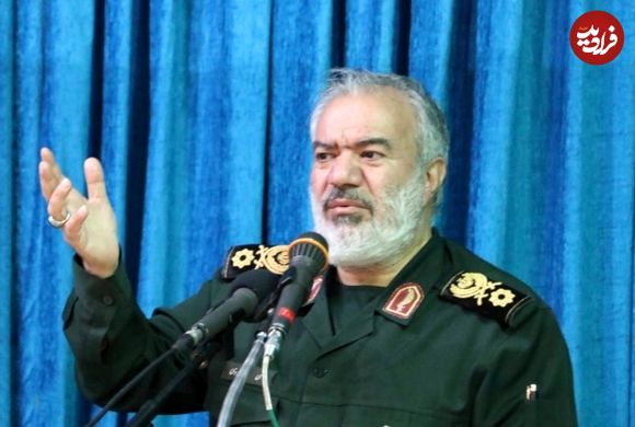 عکس؛ سفر به تاریخ؛ «سردار فدوی» در کنار «دختر و پسر سردار سلیمانی» در یک مراسم
