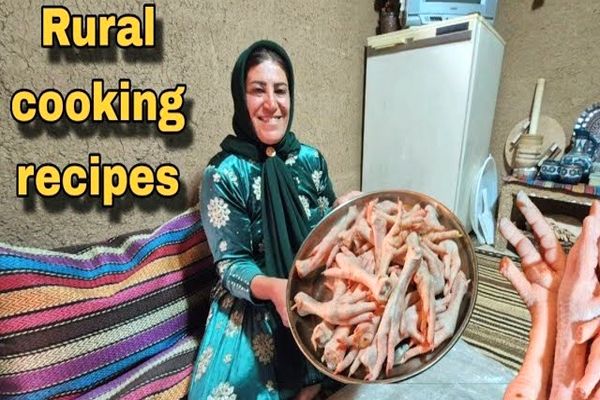 ببینید| غذای روستایی در ایران؛ پخت خوراک پای مرغ سنتی توسط بانوی روستایی