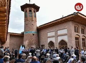 عکس| سفر به ایران قدیم؛ «مردان رشتی در کنار مسجد جامع»؛ بیش از یک قرن قبل