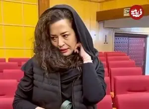 عکس| سفر زمان؛ تیپ و ژست خاص «مهراوه شریفی‌نیا» روی صحنه تئاتر؛ سال 98