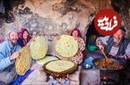 (ویدئو) غذای غارنشینان در افغانستان؛ نحوه پخت نان ساجی و واویشکای دل و جگر بره