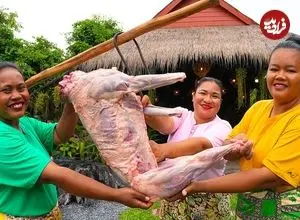 ببینید| غذای روستایی در سنگاپور؛ کباب بره کامل در تنور زیر زمینی در روستا